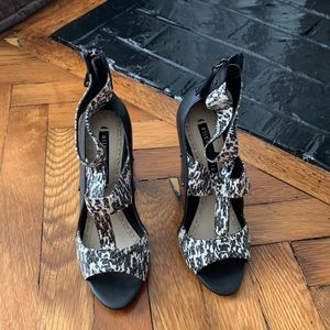 Alice and Olivia Sandals - Faux Snake Skin